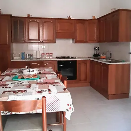 Panzió Casa Vacanza Da Anna E Luigi 3*